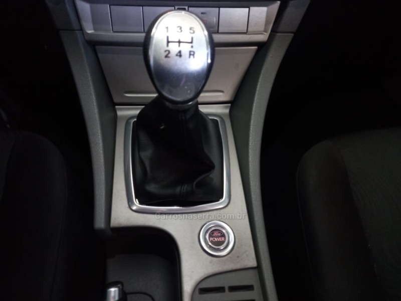 FOCUS 2.0 GLX 16V GASOLINA 4P MANUAL - 2012 - CAXIAS DO SUL