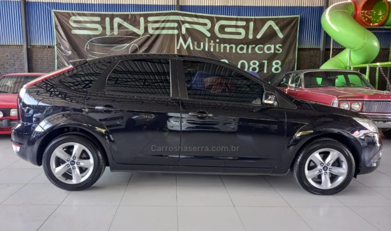 FOCUS 2.0 GLX 16V GASOLINA 4P MANUAL - 2012 - CAXIAS DO SUL