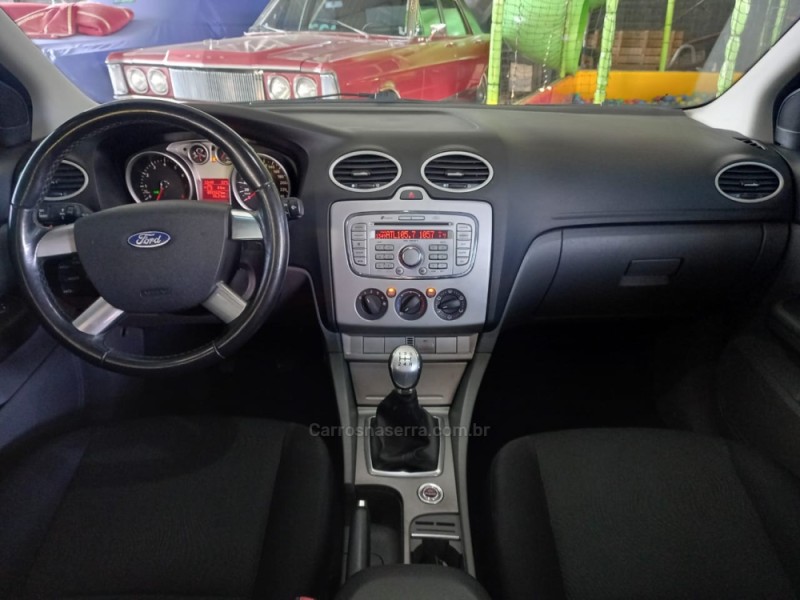 FOCUS 2.0 GLX 16V GASOLINA 4P MANUAL - 2012 - CAXIAS DO SUL