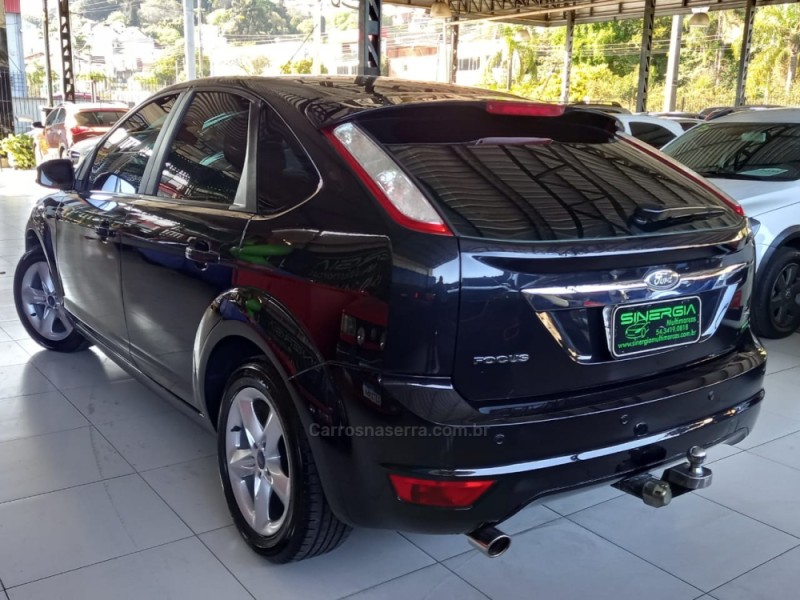 FOCUS 2.0 GLX 16V GASOLINA 4P MANUAL - 2012 - CAXIAS DO SUL