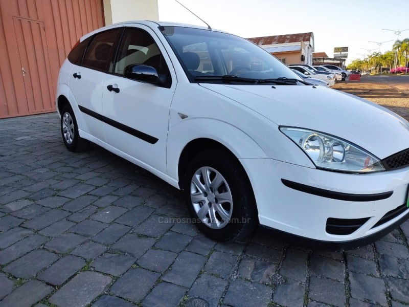FOCUS 1.6 SE 8V FLEX 4P MANUAL - 2009 - VERANóPOLIS