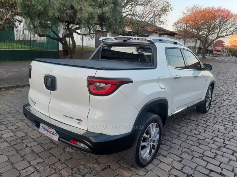 TORO 2.0 16V TURBO DIESEL VOLCANO 4WD AUTOMÁTICO - 2019 - CAXIAS DO SUL
