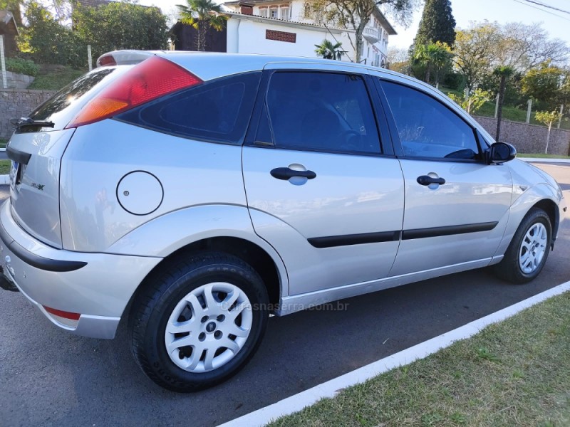 FOCUS 1.6 SE 8V FLEX 4P MANUAL - 2009 - VERANóPOLIS