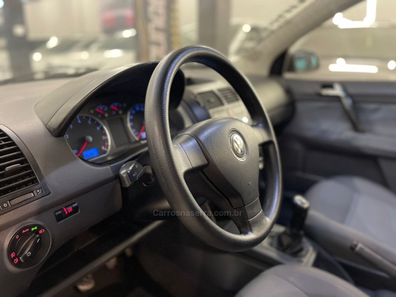 POLO SEDAN 1.6 8V GASOLINA 4P MANUAL - 2010 - TORRES