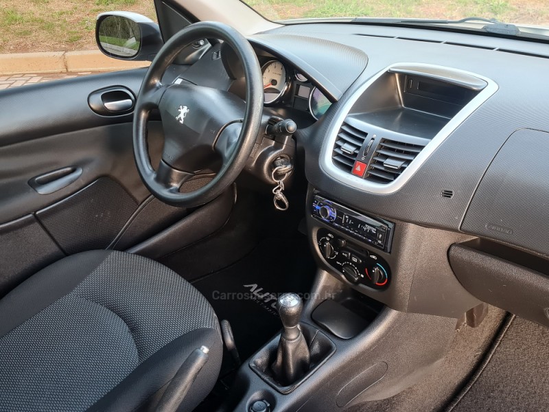 207 1.4 XR 8V FLEX 4P MANUAL - 2013 - SAPIRANGA