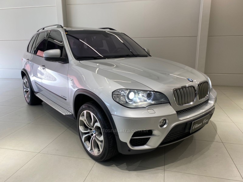 X5 4.4 4X4 50I SPORT V8 32V GASOLINA 4P AUTOMÁTICO - 2011 - FLORES DA CUNHA