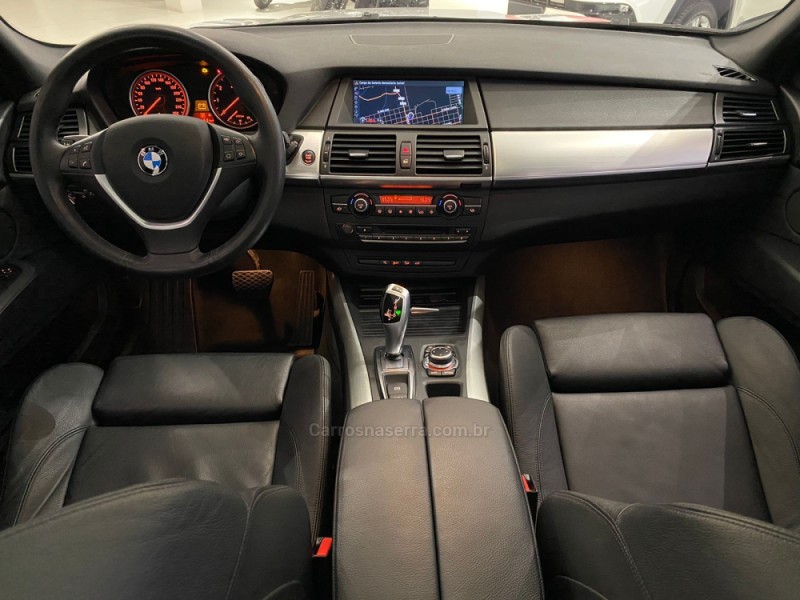 X5 4.4 4X4 50I SPORT V8 32V GASOLINA 4P AUTOMÁTICO - 2011 - FLORES DA CUNHA