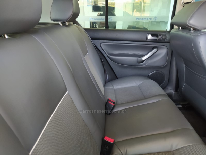 GOLF 1.6 MI TECH 8V FLEX 4P MANUAL - 2009 - CAXIAS DO SUL