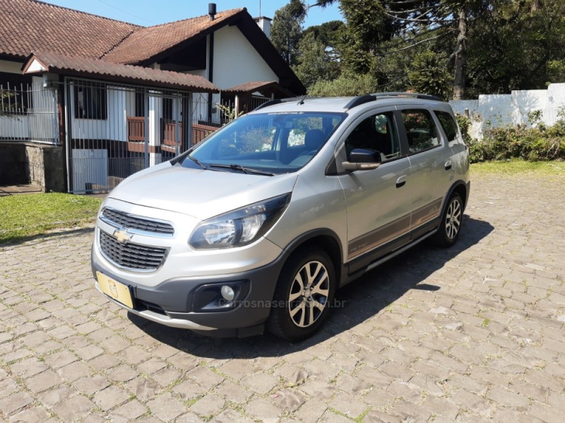 spin 1.8 activ 8v flex 4p automatico 2017 canela