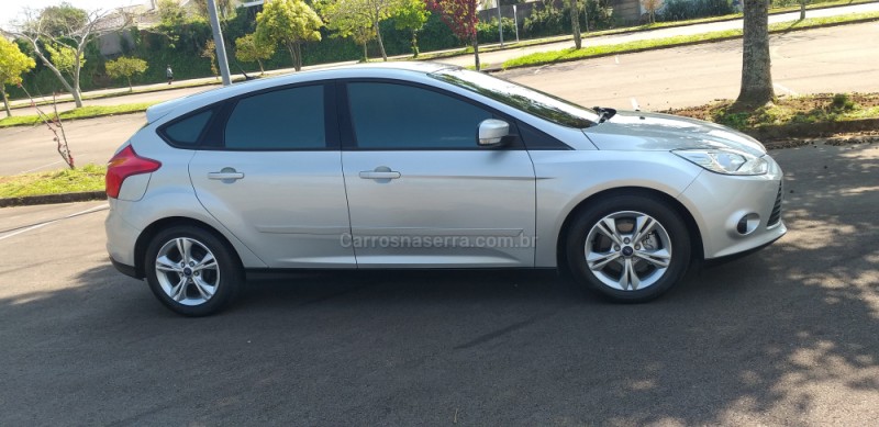 FOCUS 1.6 SE 16V FLEX 4P MANUAL - 2014 - BENTO GONçALVES