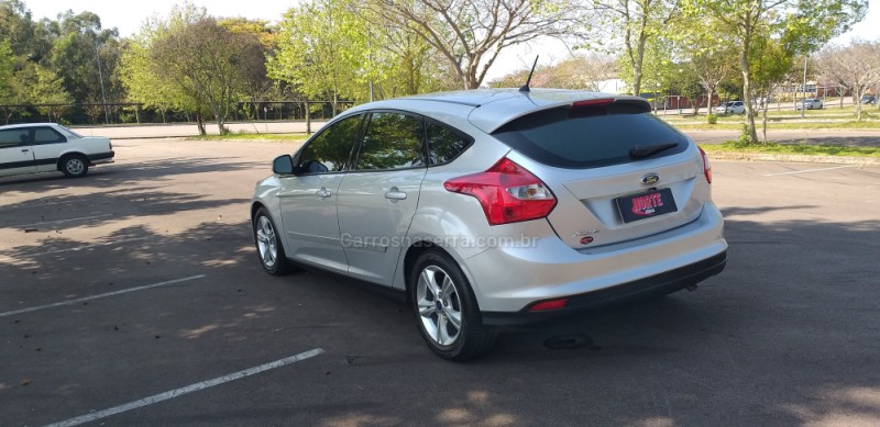 FOCUS 1.6 SE 16V FLEX 4P MANUAL - 2014 - BENTO GONçALVES
