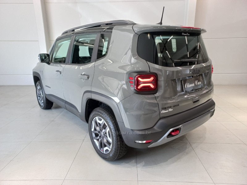 RENEGADE 1.3 TRAILHAWK T270 16V TURBO FLEX 4X4 4P AUTOMÁTICO - 2022 - FLORES DA CUNHA