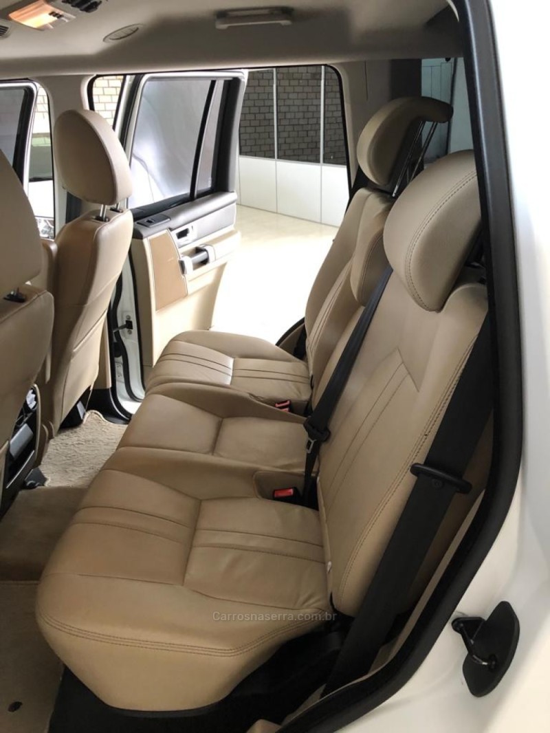 DISCOVERY 4 3.0 SE 4X4 V6 24V TURBO DIESEL 4P AUTOMÁTICO - 2015 - NOVO HAMBURGO