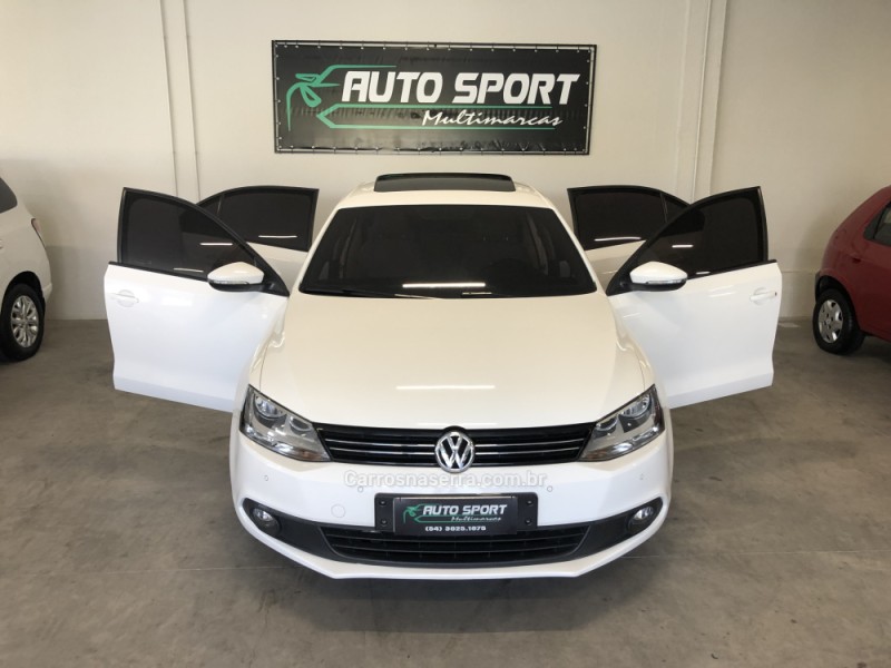 JETTA 2.0 COMFORTLINE FLEX 4P TIPTRONIC - 2013 - CAXIAS DO SUL