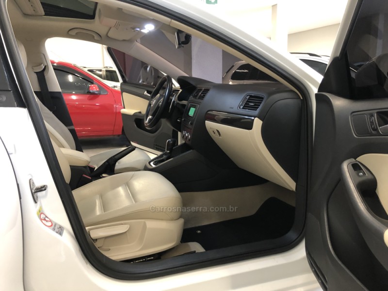 JETTA 2.0 COMFORTLINE FLEX 4P TIPTRONIC - 2013 - CAXIAS DO SUL