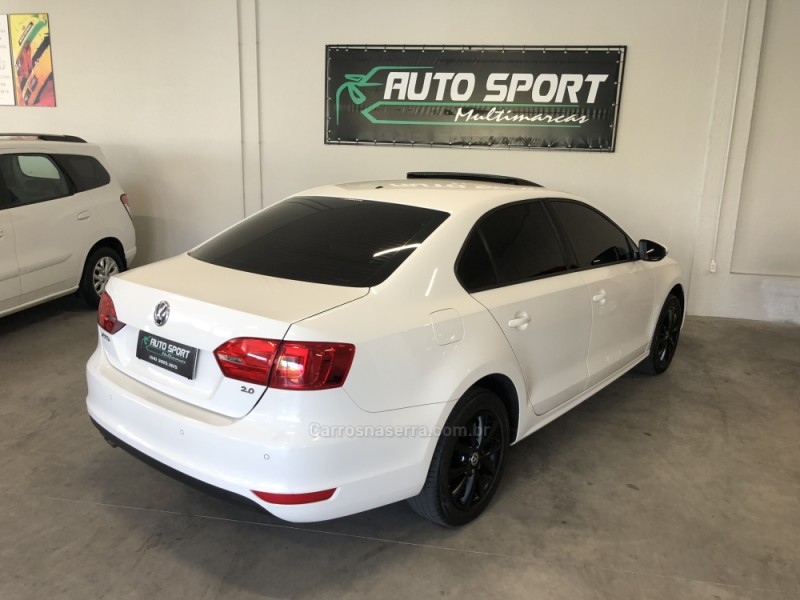 JETTA 2.0 COMFORTLINE FLEX 4P TIPTRONIC - 2013 - CAXIAS DO SUL