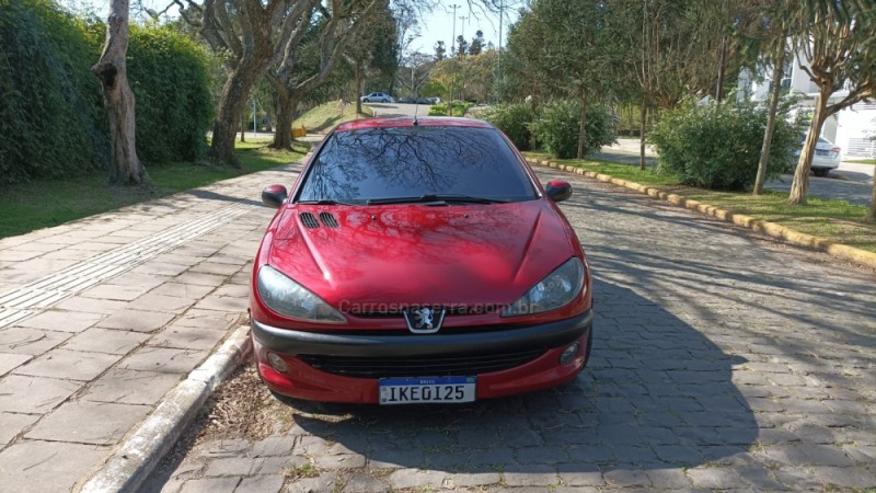 206 1.0 SOLEIL 16V GASOLINA 2P MANUAL - 2001 - FARROUPILHA