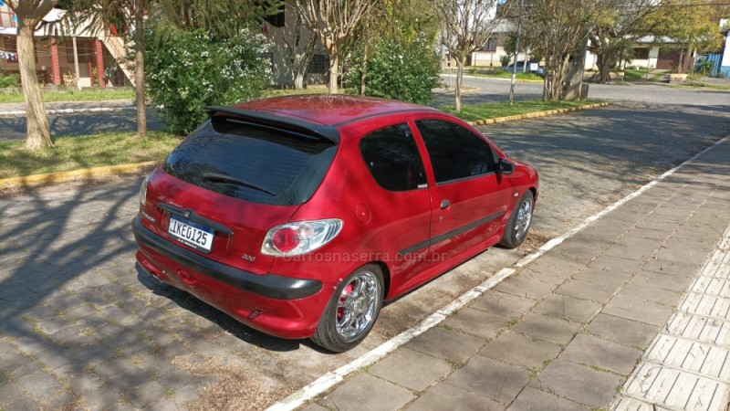206 1.0 SOLEIL 16V GASOLINA 2P MANUAL - 2001 - FARROUPILHA