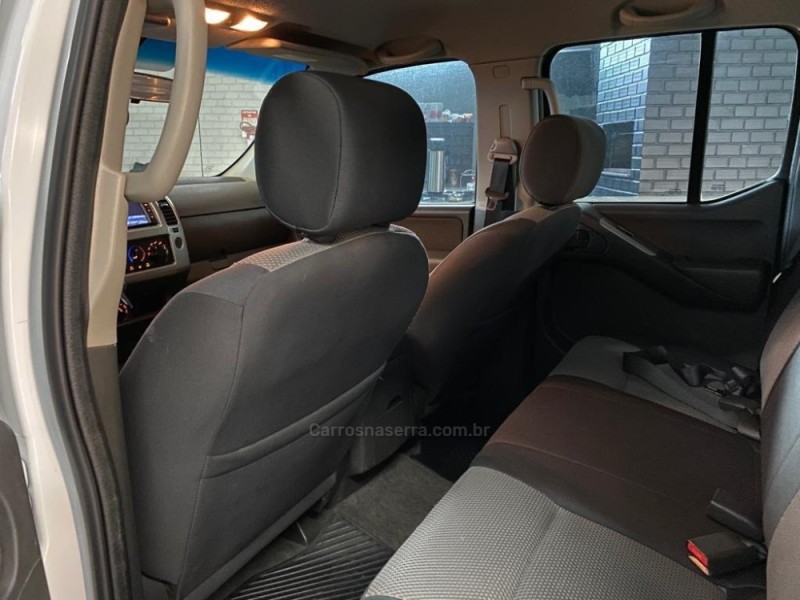 FRONTIER 2.5 SE ATTACK 4X4 CD TURBO ELETRONIC DIESEL 4P MANUAL - 2013 - ESTâNCIA VELHA