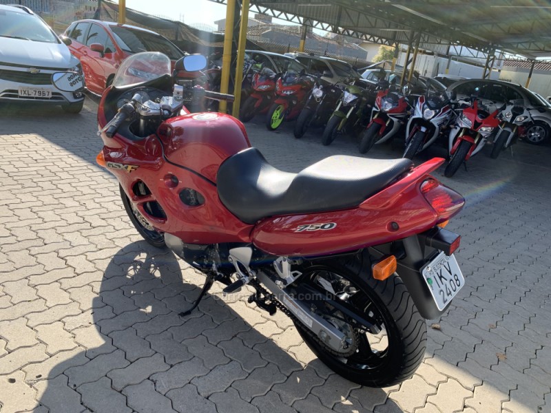 GSX 750 F - 2003 - BENTO GONçALVES