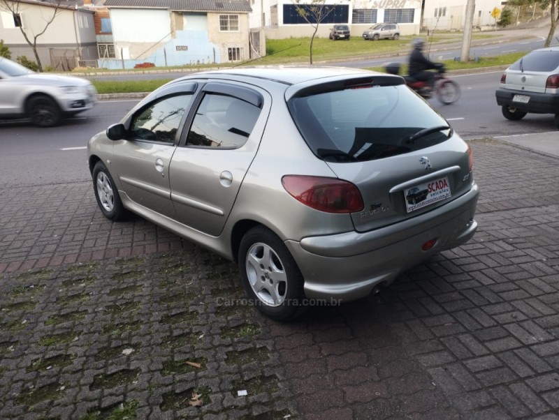 206 1.6 FELINE 16V GASOLINA 4P MANUAL - 2004 - CAXIAS DO SUL