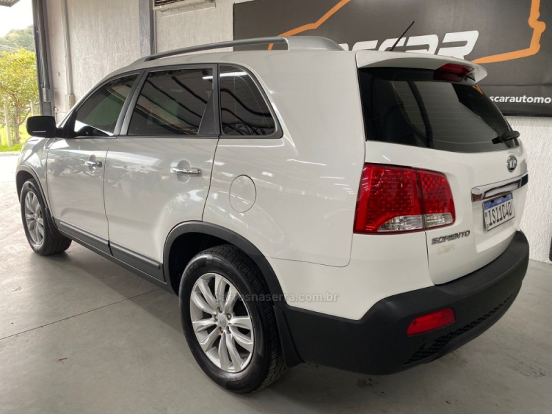 SORENTO 2.4 EX2 4X2 16V GASOLINA 4P AUTOMÁTICO - 2012 - BOM PRINCíPIO
