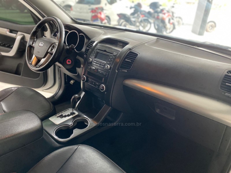 SORENTO 2.4 EX2 4X2 16V GASOLINA 4P AUTOMÁTICO - 2012 - BOM PRINCíPIO