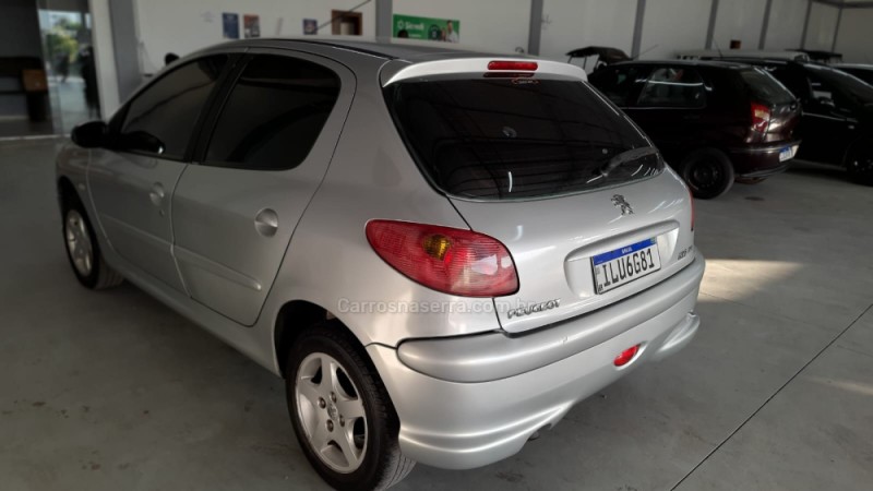 206 1.4 PRESENCE 8V GASOLINA 4P MANUAL - 2004 - BOM PRINCíPIO