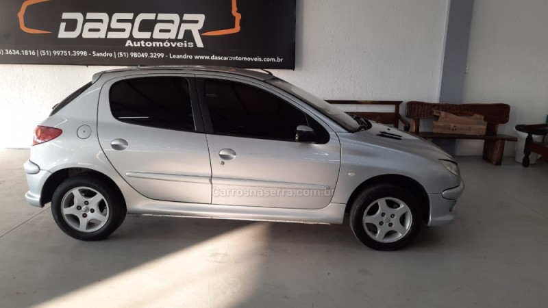 206 1.4 PRESENCE 8V GASOLINA 4P MANUAL - 2004 - BOM PRINCíPIO