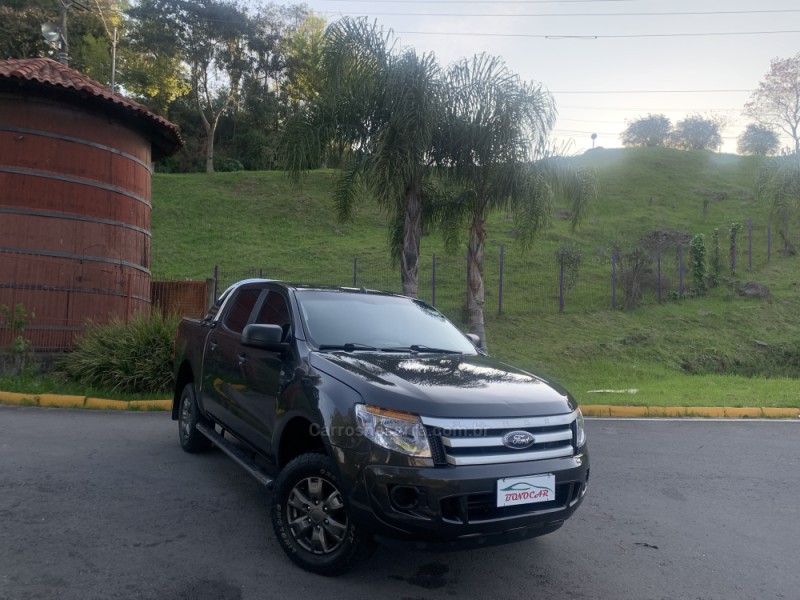 RANGER 2.5 XLS 4X2 CD 16V FLEX 4P MANUAL - 2013 - CAXIAS DO SUL