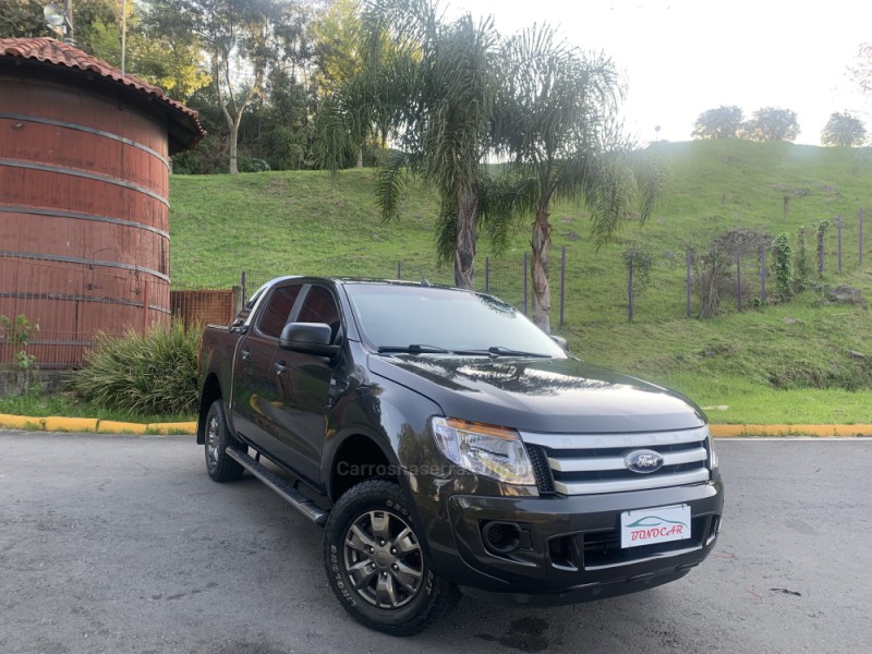 RANGER 2.5 XLS 4X2 CD 16V FLEX 4P MANUAL - 2013 - CAXIAS DO SUL