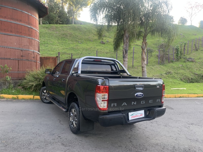 RANGER 2.5 XLS 4X2 CD 16V FLEX 4P MANUAL - 2013 - CAXIAS DO SUL