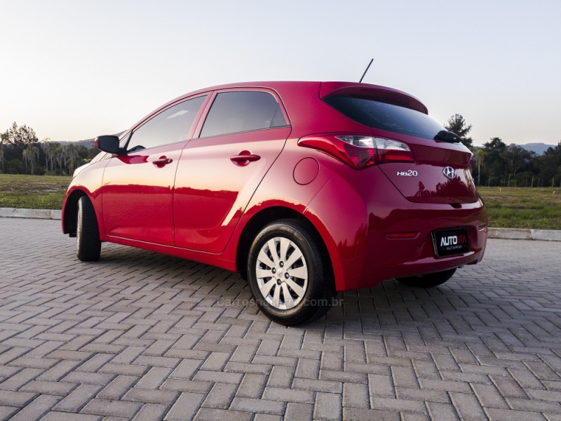 HB20 1.0 COMFORT 12V FLEX 4P MANUAL - 2015 - SAPIRANGA