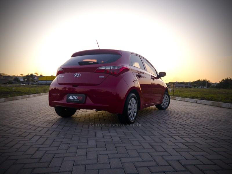 HB20 1.0 COMFORT 12V FLEX 4P MANUAL - 2015 - SAPIRANGA
