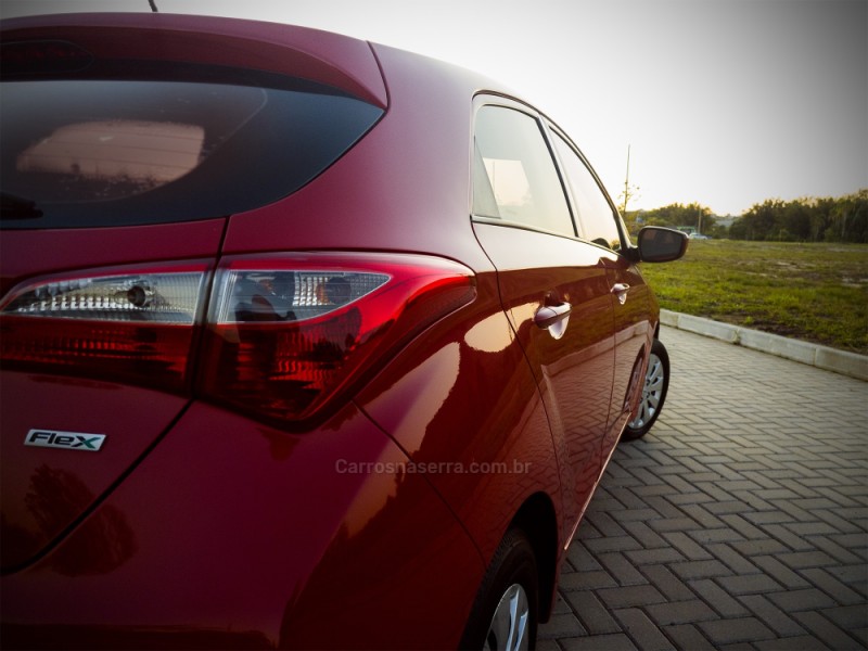 HB20 1.0 COMFORT 12V FLEX 4P MANUAL - 2015 - SAPIRANGA