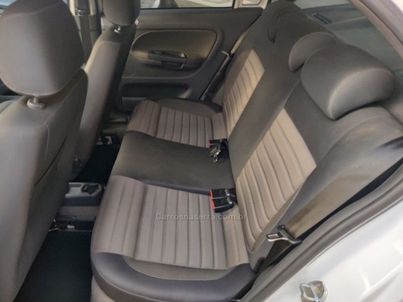 VOYAGE 1.6 MI COMFORTLINE 8V FLEX 4P MANUAL - 2013 - GUAPORé