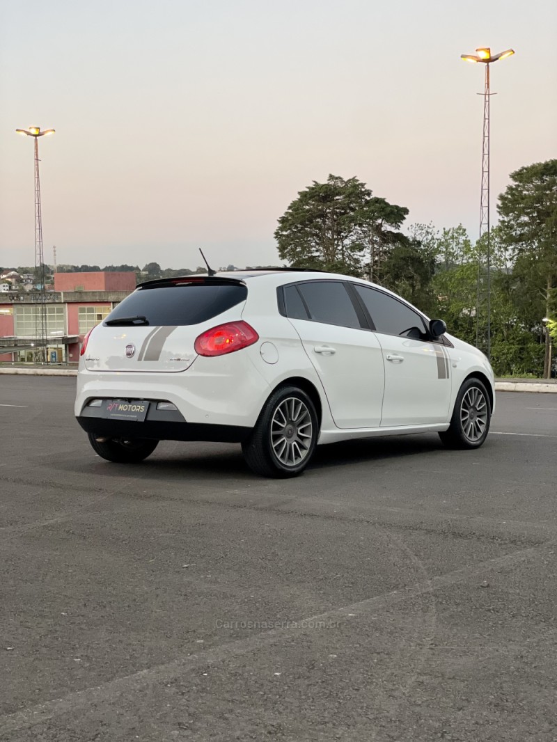 BRAVO 1.8 SPORTING 16V FLEX 4P MANUAL - 2013 - CAXIAS DO SUL