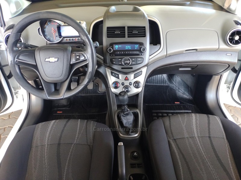 SONIC 1.6 LT 16V FLEX 4P MANUAL - 2013 - FARROUPILHA