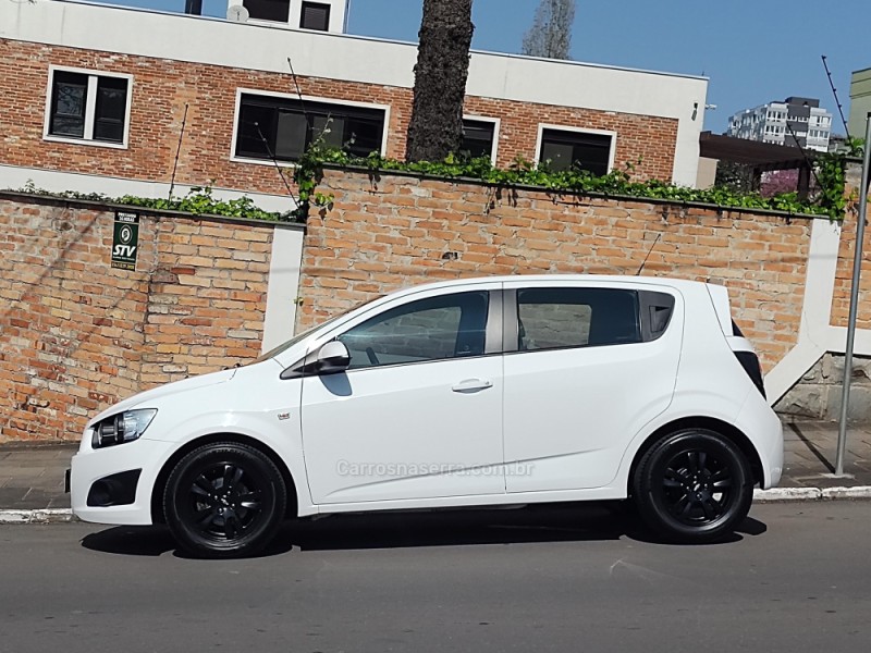 SONIC 1.6 LT 16V FLEX 4P MANUAL - 2013 - FARROUPILHA