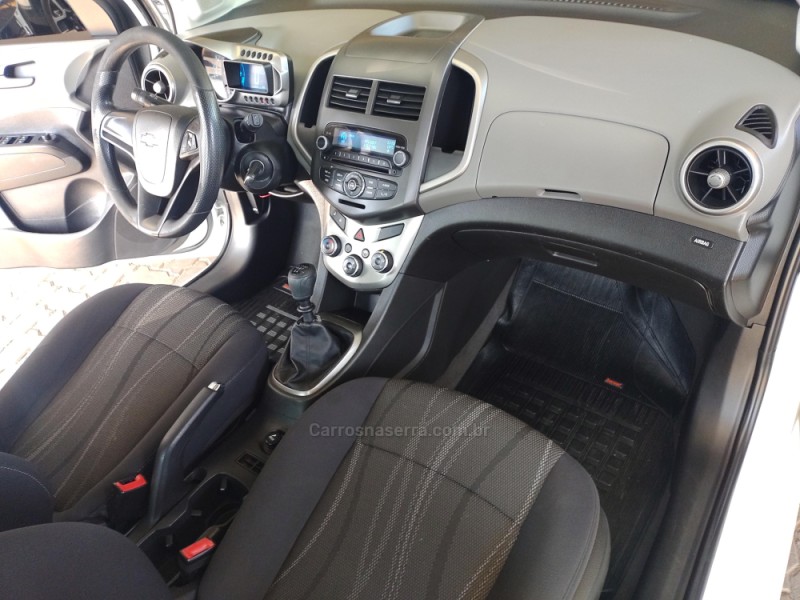 SONIC 1.6 LT 16V FLEX 4P MANUAL - 2013 - FARROUPILHA