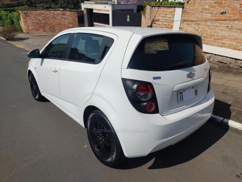 SONIC 1.6 LT 16V FLEX 4P MANUAL - 2013 - FARROUPILHA