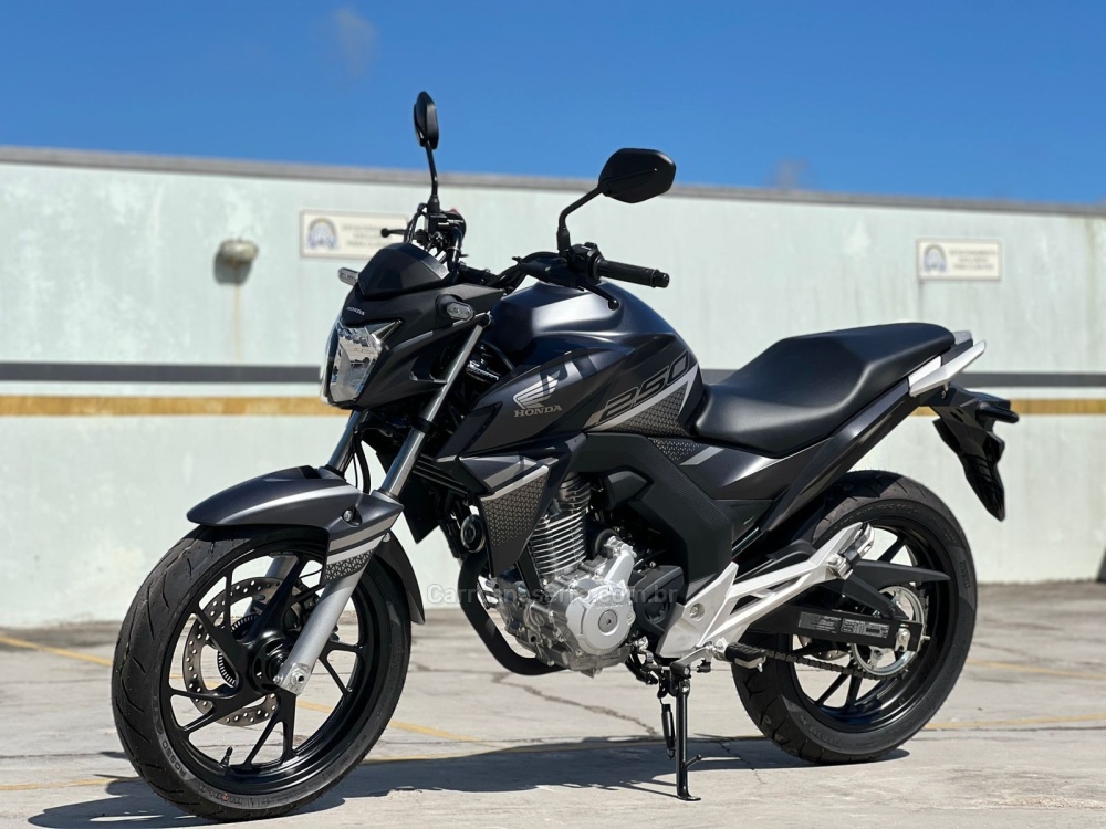 HONDA CB 250F TWISTER 2022/2022 Cinza Sob Consulta Spanholi Motos