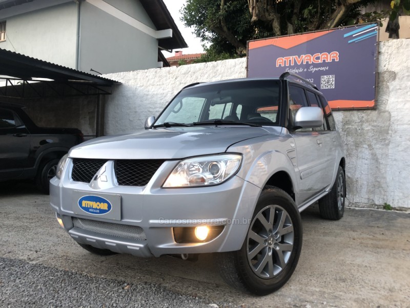 PAJERO TR4 2.0 4X2 16V 140CV FLEX 4P AUTOMÁTICO - 2013 - BENTO GONçALVES