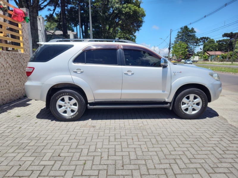 HILUX SW4 3.0 SRV 4X4 7 LUGARES 16V TURBO INTERCOOLER DIESEL 4P AUTOMÁTICO - 2011 - CANELA