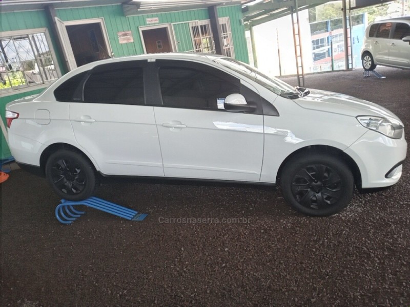 SIENA 1.4 MPI ATTRACTIVE 8V FLEX 4P MANUAL - 2015 - CAXIAS DO SUL