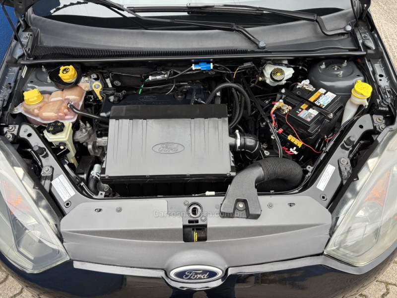 FIESTA 1.0 SE 8V FLEX 4P MANUAL - 2014 - CAXIAS DO SUL