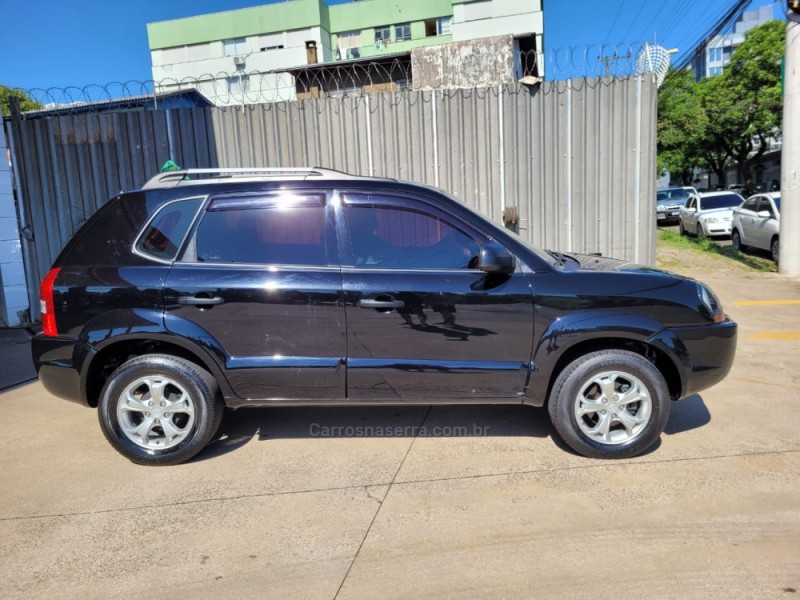 TUCSON 2.0 MPFI GL 16V 142CV 2WD GASOLINA 4P MANUAL - 2012 - CAXIAS DO SUL