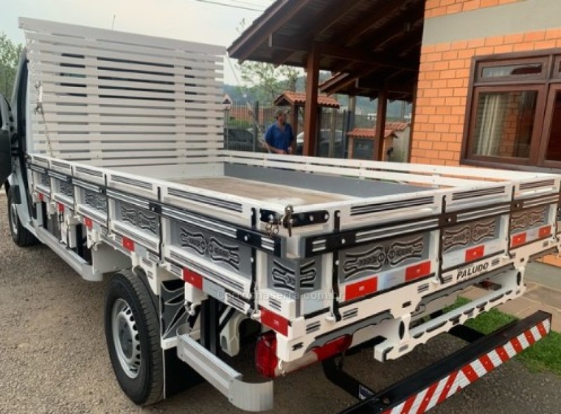 SPRINTER 2.2 FURGÃO STREET 415 CDI BAIXO DIESEL 3P MANUAL - 2018 - GARIBALDI