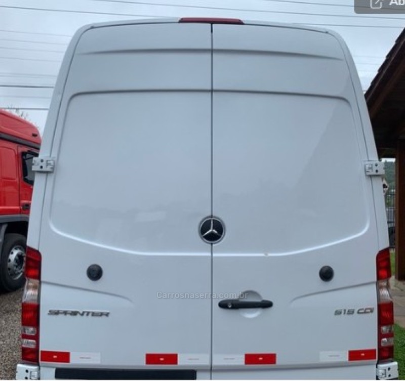 SPRINTER 2.2 CHASSI 515 LONGO DIESEL 3P MANUAL - 2019 - GARIBALDI