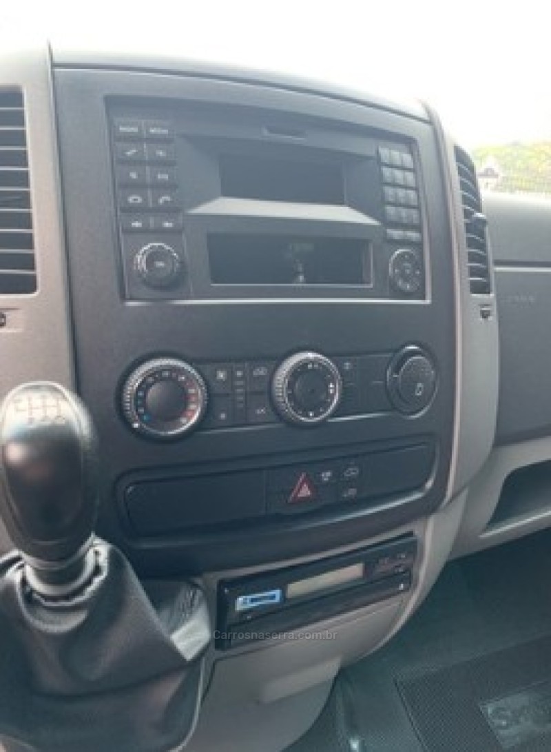 SPRINTER 2.2 CHASSI 515 LONGO DIESEL 3P MANUAL - 2019 - GARIBALDI